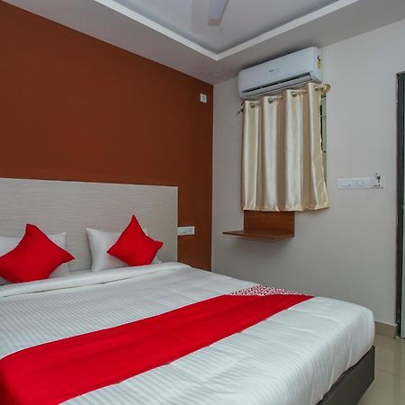 העיר בנגלור Hotel O Varcity Phi Premium Pavilion ,Above Hdfc Bank ,Near Anjaneya Temple Madiwala, Hosur Main R מראה חיצוני תמונה