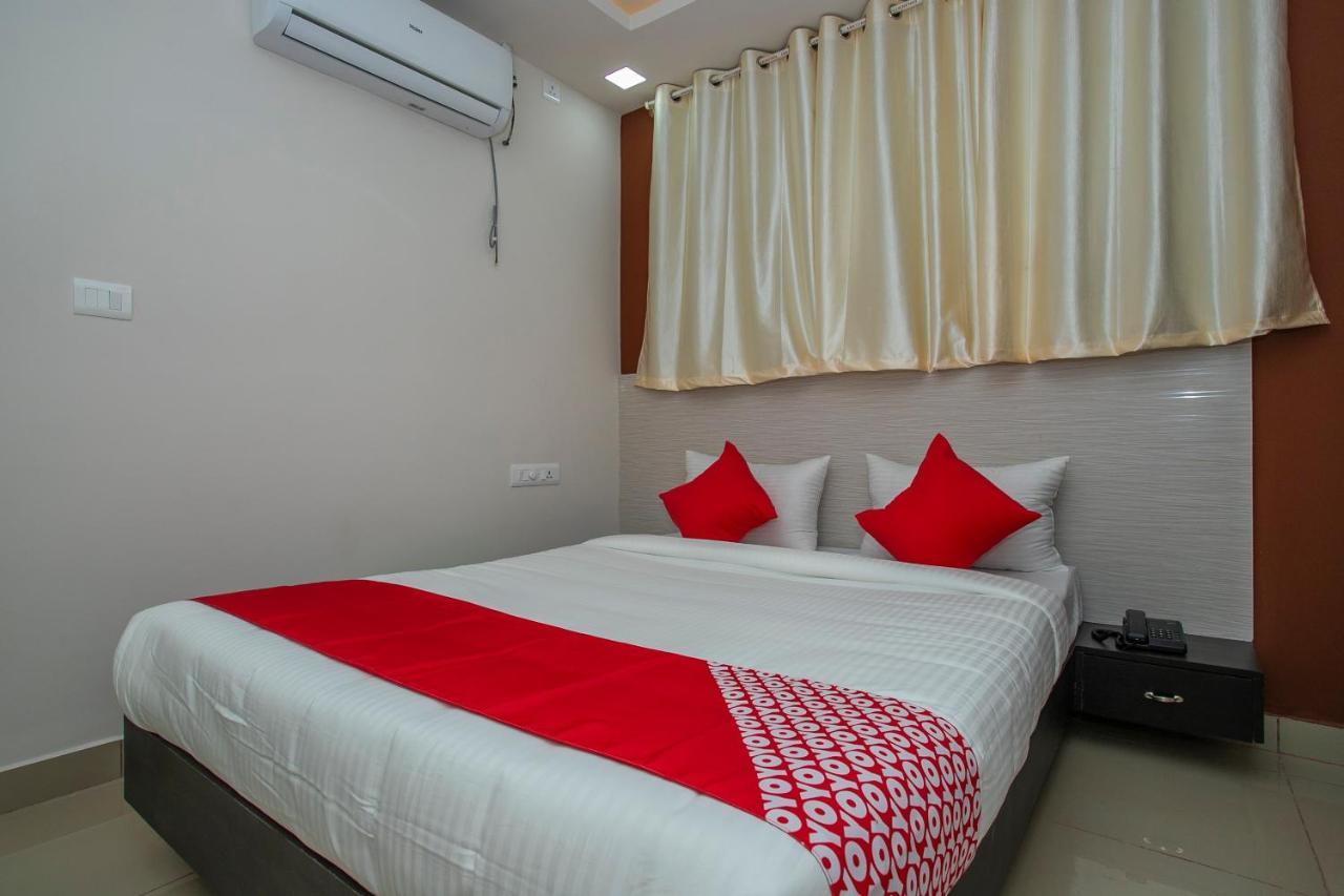 העיר בנגלור Hotel O Varcity Phi Premium Pavilion ,Above Hdfc Bank ,Near Anjaneya Temple Madiwala, Hosur Main R מראה חיצוני תמונה