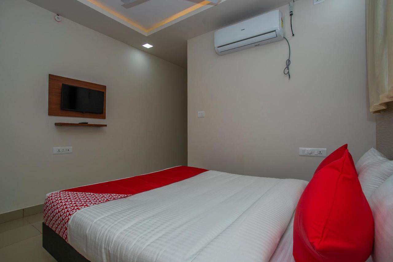 העיר בנגלור Hotel O Varcity Phi Premium Pavilion ,Above Hdfc Bank ,Near Anjaneya Temple Madiwala, Hosur Main R מראה חיצוני תמונה