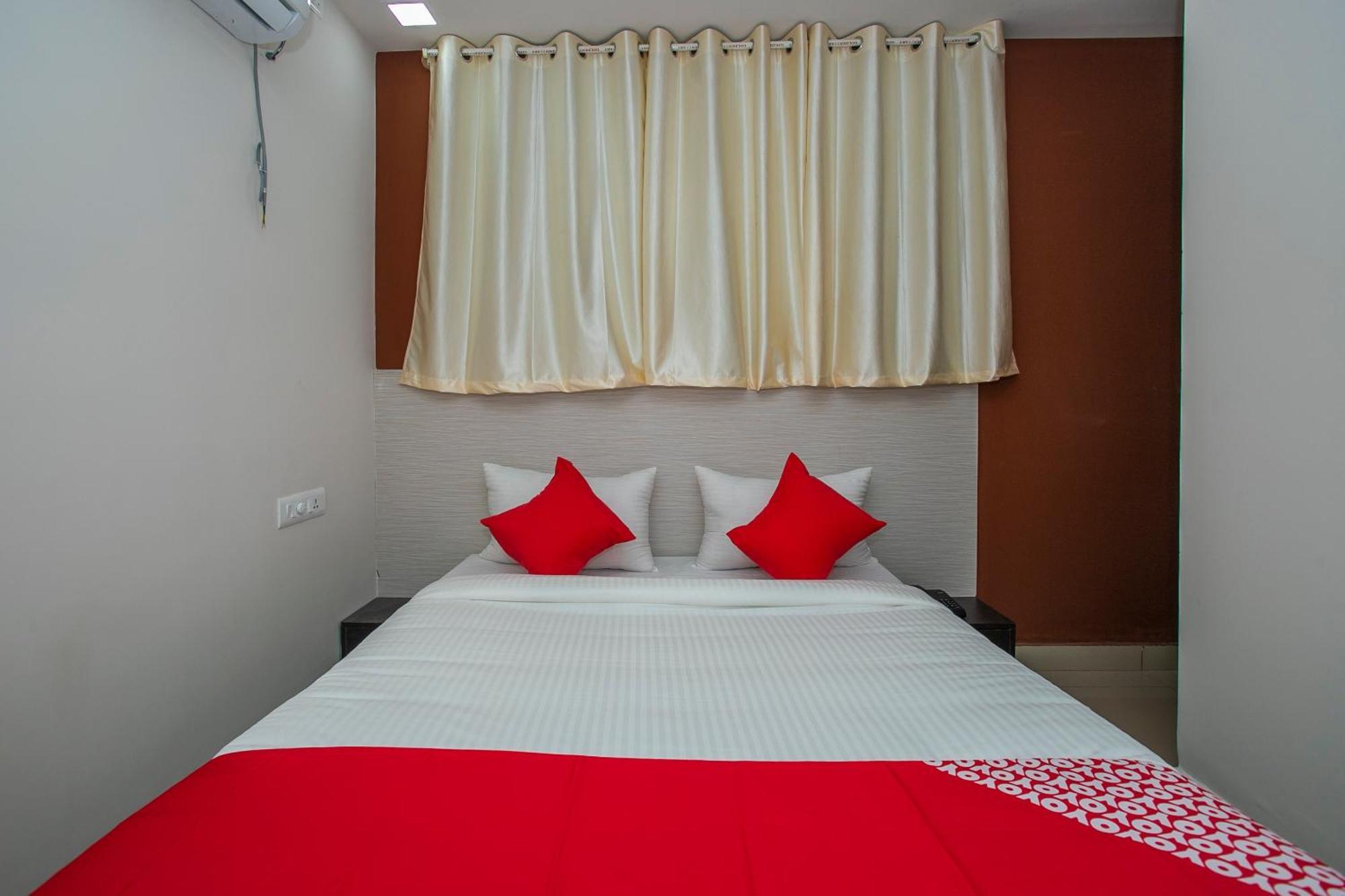 העיר בנגלור Hotel O Varcity Phi Premium Pavilion ,Above Hdfc Bank ,Near Anjaneya Temple Madiwala, Hosur Main R מראה חיצוני תמונה